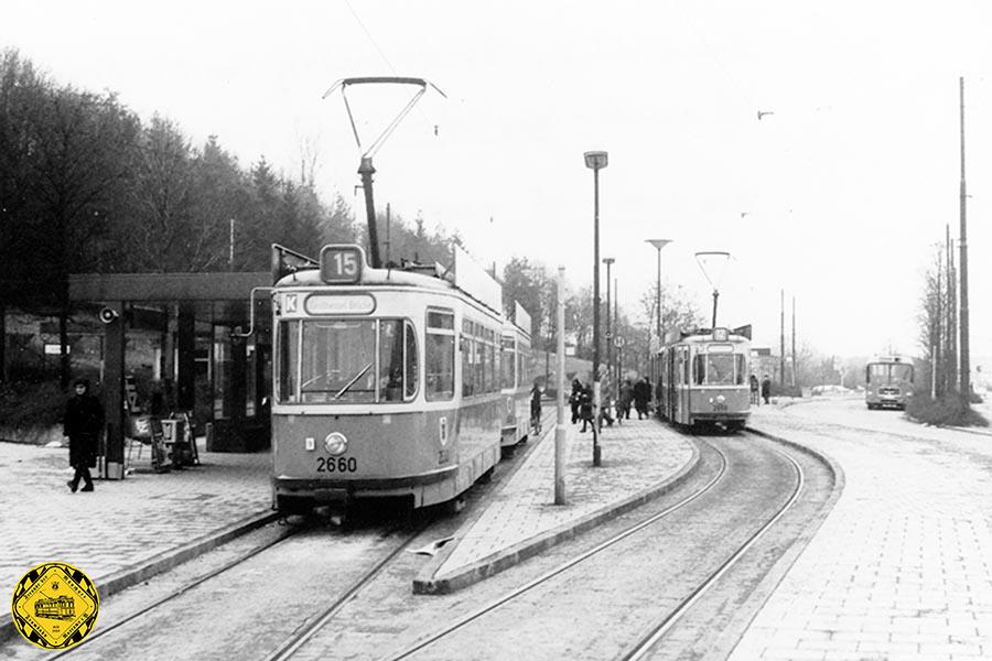 Linie 15 mit dem M5-Tw 2660 an der Endhaltestelle Scheidplatz am 6.3.1979