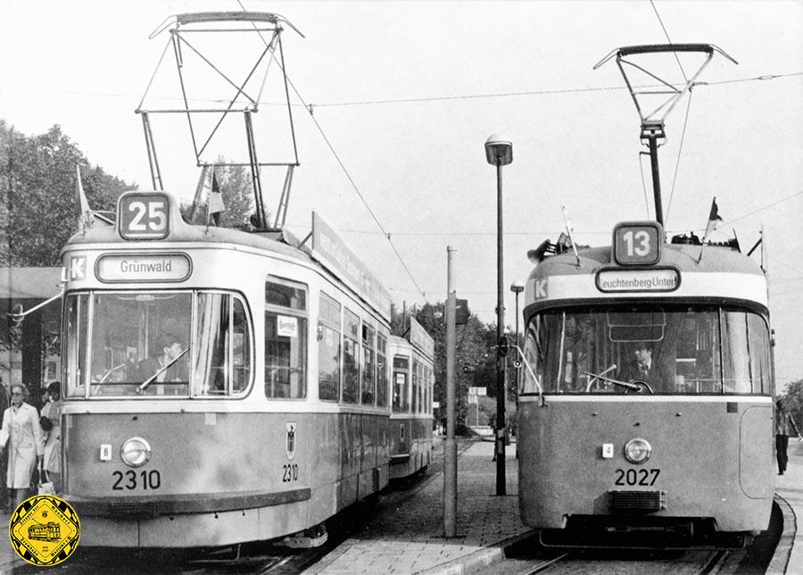 M3-Tw 2310 + m3-Bw 3338 der Linie 25 mit P3-Tw 2027 der Linie 13 am Scheidplatz im September 1977