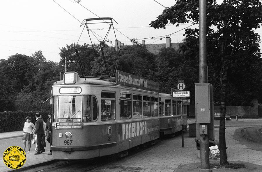 Linie 6 mit einem Einsatzwagen M4-Tw 967 + m4-Bw 1792 am Scheidplatz am 26.7.1971