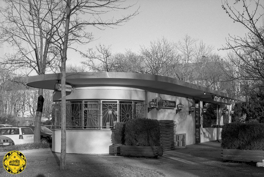Das alte Stationshaus Baujahr 1960 ist das letzte Zeugnis der damaligen Kehrschleife am Scheidplatz in den 60er-Jahren. 