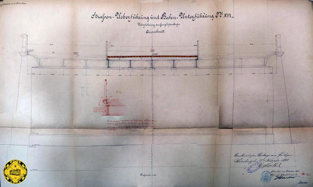 Die nebenstehende Schnittzeichnung zeigt sehr gut den Aufbau der damals üblichen Stahlbrücken-Konstruktionen. Auf den Trägern ruht eine Bogenkonstruktion, die dann den Straßenbelag, hier die Pflasterung, trägt. Dabei waren Details wie zum Beispiel kleine Guss-Schnörkel an den Geländern auch in den Konstruktionszeichnungen wichtig. Die Zeichnung zeigt auch die Einsparungen rechts und links. Umgesetzt wurde nur der rot verzeichnete Brückenteil. 