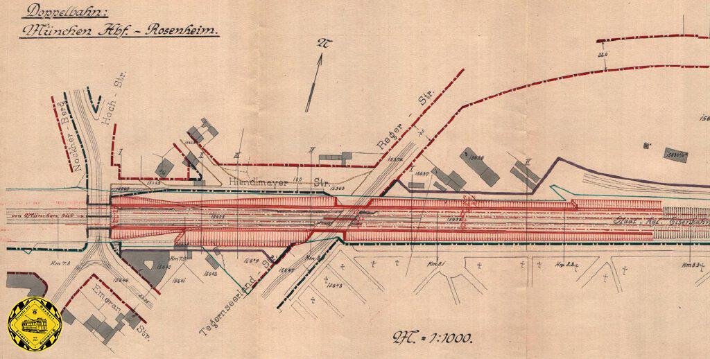 amals wurde dieser Plan aus Anlass der Planung der Bahn, diese Strecke 4-gleisig zu machen, erstellt. Grundidee war der Ausbau dieser Strecke mit 2 Fernverkehrsgleisen und 2 Stadtbahngleisen, eine Art Vorläufer der S-Bahn, sogar ein S-Bahnhof "Regerstraße" war geplant. Erste Erwähnungen der Idee zu so einer Stadtbahn findet man schon 1904, in dem nicht nur diese Strecke hier 4-gleisig ausgebaut werden sollte, sondern auch ein Hochbahn vom Hauptbahnhof über die heutige Landshuter Allee Richtung Norden zum Nordring führen sollte. 1916 wurden die Pläne des 4-gleisiger Ausbaus wieder neu aufgebracht.