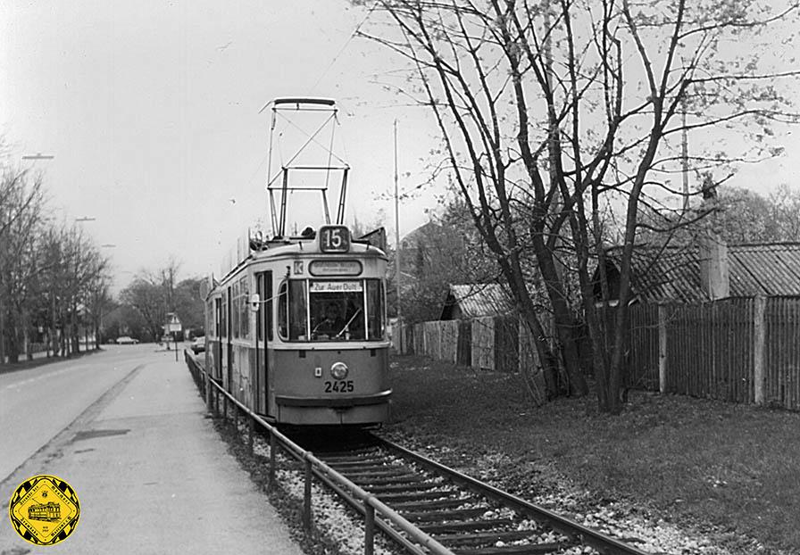 Die Verbindung durch die Baldurstraße von der Dachauerstraße zum Westfriedhof wurde nur noch eingleisig betrieben.