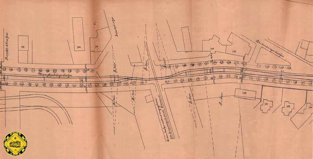 Im Jahr 1892 wurde diese Strecke aufgelassen und nicht mehr genutzt, damit war auch die geregelte Kreuzung an der Blutenburgstraße und Nymphenburgerstraße hinfällig. Trotzdem war an dieser Stelle die nun hier verkehrende Pferdebahnstrecke nur eingleisig.