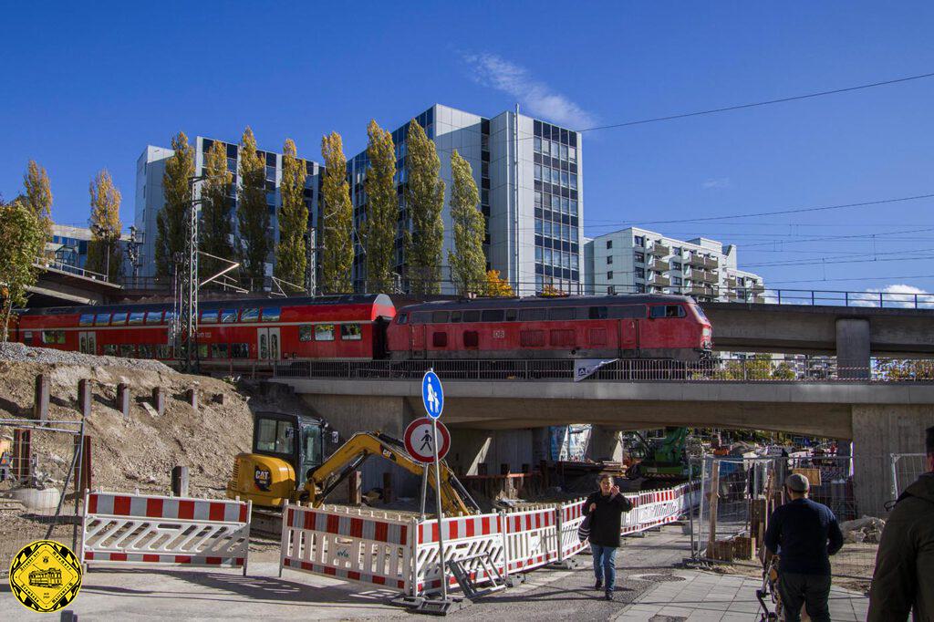 Bei meinem Besuch im Oktober 2023 ist die Brücke über die Balanstraße fast fertig.