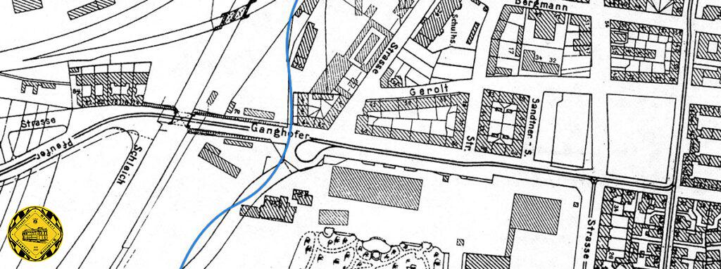 Der Ausstellungsbahnhof wurde nach der Ausstellung nicht weiter abgebaut und blieb erhalten. In den Kriegsjahren 1944 und 1945 wurde hier ein Anschluss an das Netz der schmalspurigen Schuttbahn geschaffen, um Waren von den Güterwagen auf der Vollbahnstrecke umladen zu können.