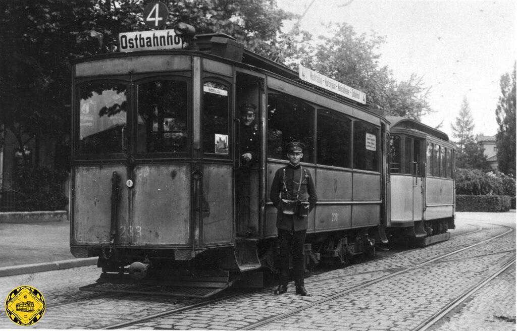 Linie 4 wartet am Westfriedhof