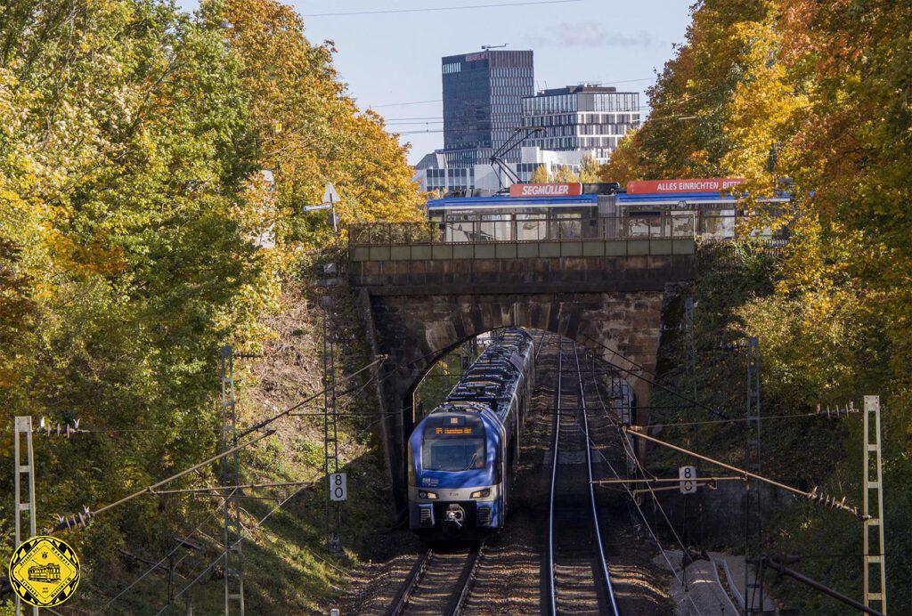 Bei meinem Besuch der Brücke im Rahmen der Recherchen im Oktober 2023 entstand dieses Bild: Glück gehabt, - oder Photoshop? Man glaubt an den Bögen noch die Ruß-Reste des Dampfbetriebes erkennen zu können.