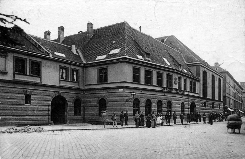 Bilder aus dem Jahr 1890: das Hofbräuhaus und der Nockherberg, die damals angesagtesten Bierhallen der Stadt München.