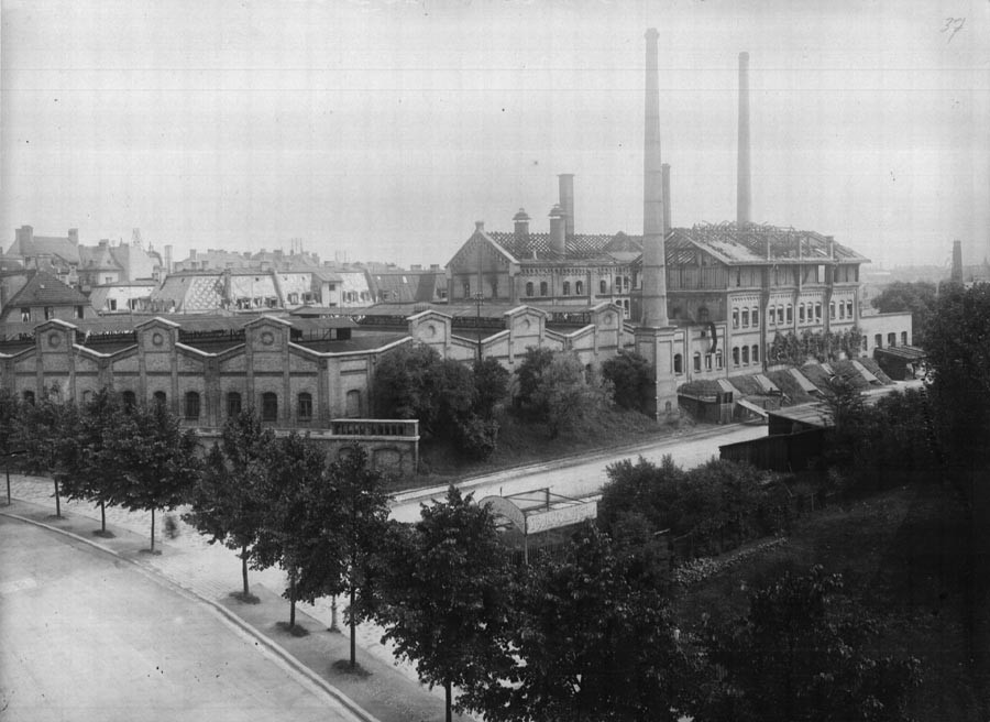 Am 2.August 1919 brannte ein großer Teil der Kochelbräu zwischen Aberle- und Implerstraße ab. Ein Brauereibetrieb an dieser Stelle war nicht mehr möglich.