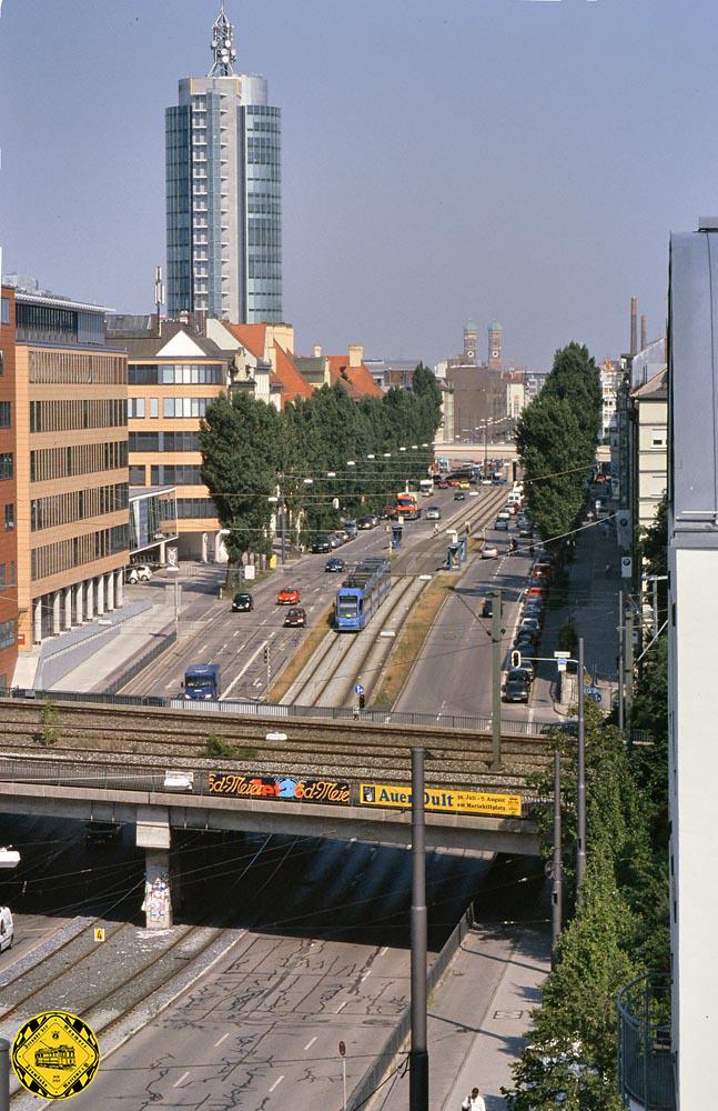 Am 28.Juli 2005 schoss Peter Hübner dieses Bild aus dem Fenster des Neubaus an der Landsbergerstraße auf die Unterführung.