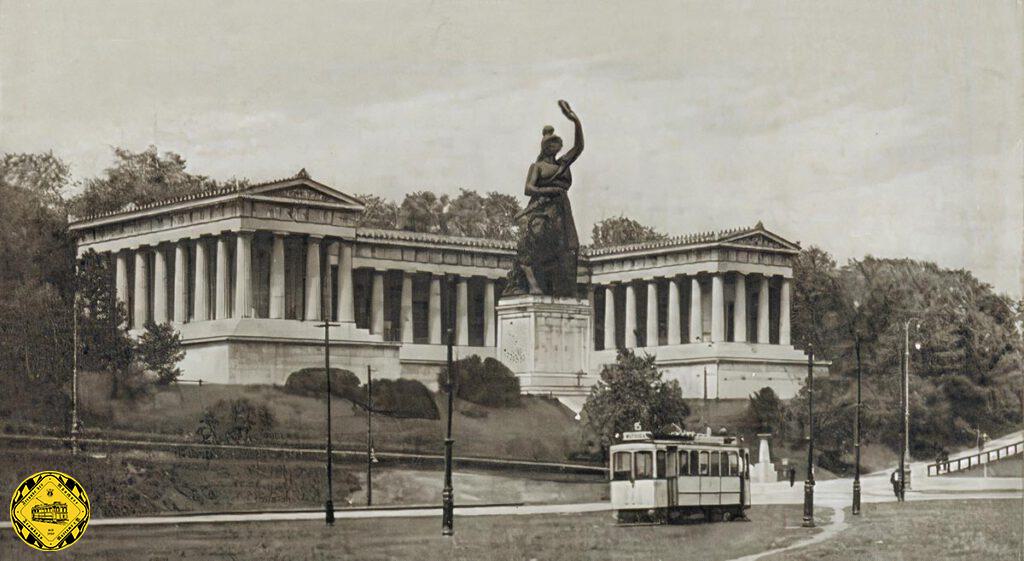 Ein Wagen der Linie 15 auf der Wendeschleife direkt unterhalb der Bavaria