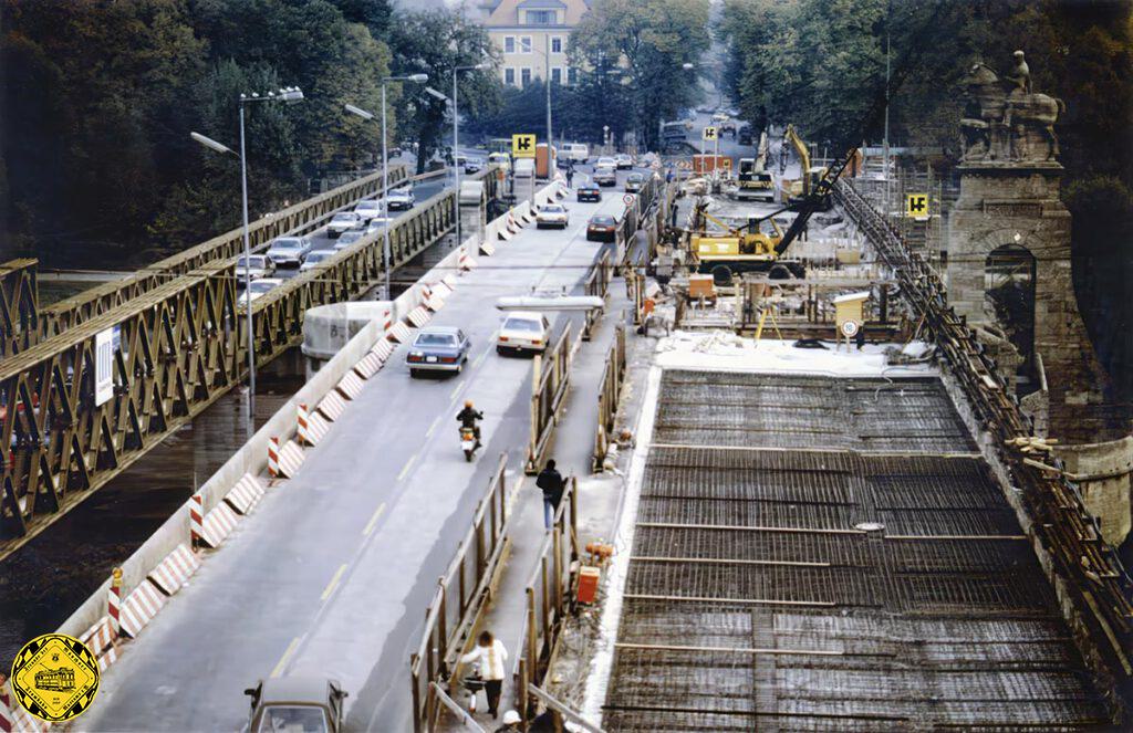 Nach der letzten Trambahn wurde die Wittelsbacherbrücke generalüberholt. Dazu wurde eine Hilfsbrücke gebaut, die aber auch lange Staus nicht vermeiden konnte.