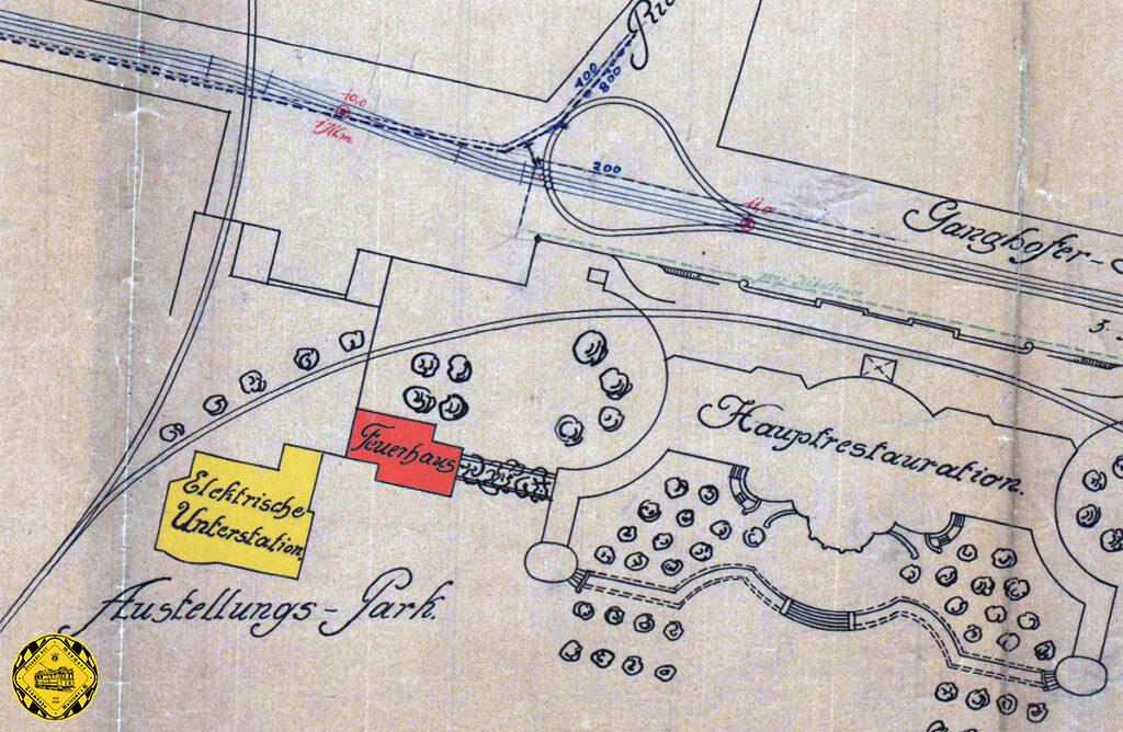 Weil die Häuser gleich neben diesem Industriegleis stehen und für die Trambahn und die Umgebung sehr wichtig waren und sind: Die elektrische Unterstation (gelb) und das alte Feuerhaus.
Der Plan ist von 1907 aus dem Planungsordner einer Trambahn durch die Ganghoferstraße.