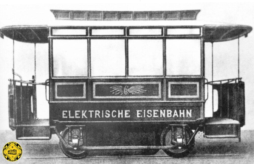 Auch die erste elektrische Tram in München, die Ungererbahn von 1886 funktionierte noch nach diesem System der Stromabnahme aus den Schienen. Heute würde jede Aufsichtsbehörde solchen offen liegenden Stromleitern auch mit nur 180 V Spannung die Betriebsgenehmigung verweigern. Bei Modelleisenbahnen mit einer maximalen Spannung von ca. 16 V ist diese Form der Stromzuführung noch heute üblich.
Aber schon damals wurde klar, dass einerseits für einen geregelten Betrieb elektrischer Straßenbahnen eine deutlich höhere Spannung notwendig war und die Stromzufuhr dann nicht mehr durch die Schienen erfolgen konnte.