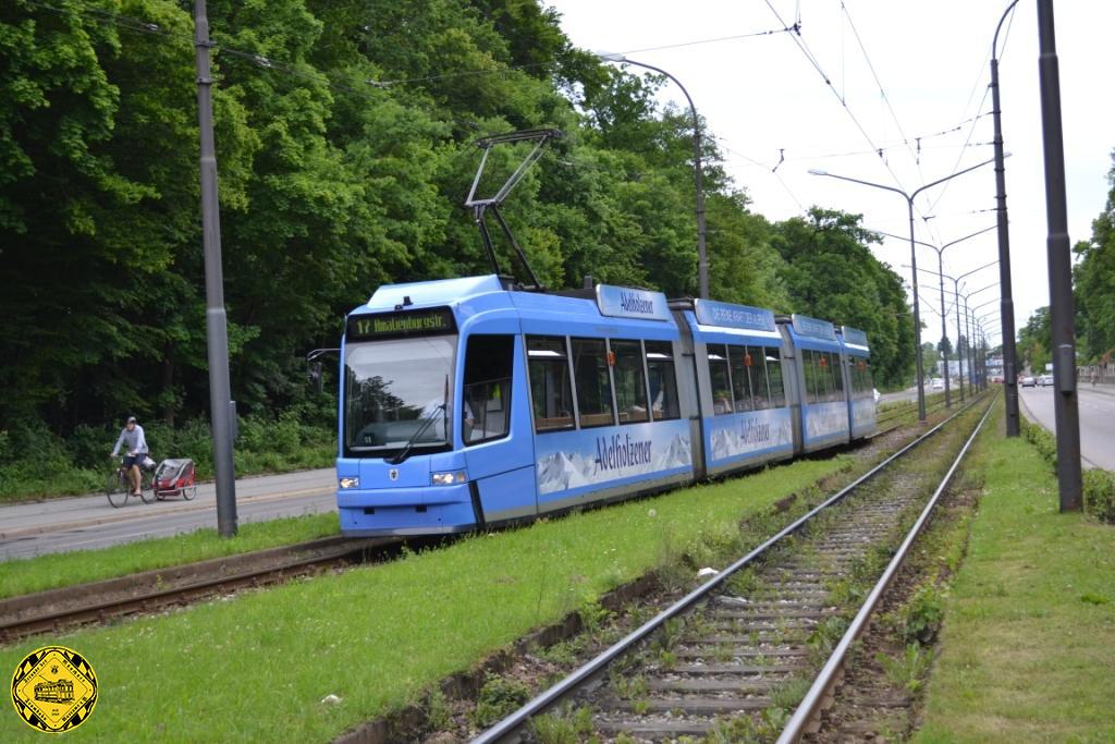 Bild 21 2213 L17 Amalienburgstr..jLange Jahre nach Einführung der elektrischen Stromversorgung in München waren die Spannungsangaben doch sehr unterschiedlich.