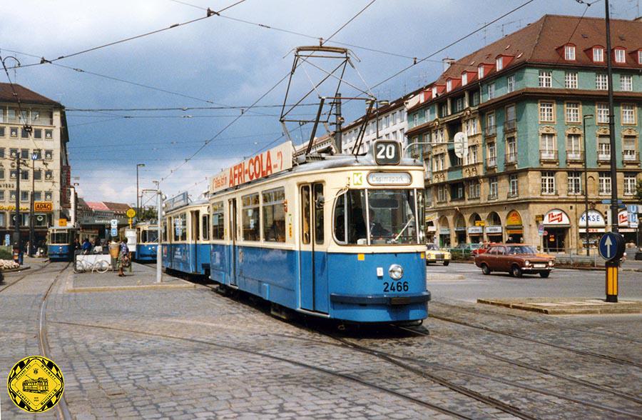 L20 Schon die M 2.63-Triebwagen besaßen dann die bis heute verwendete Scherenstromabnehmerform.